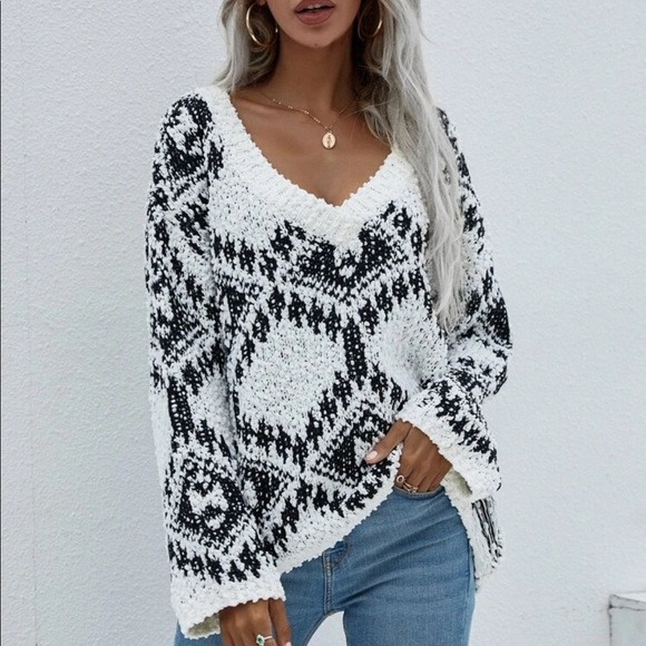 Boho print fuzzy sweater - Picture 6 of 11